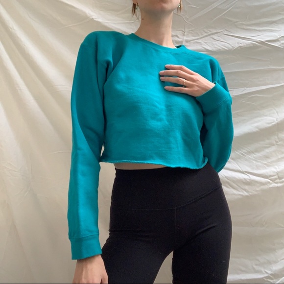 Vintage Levi’s Cropped Teal Crew Neck - Picture 3 of 8